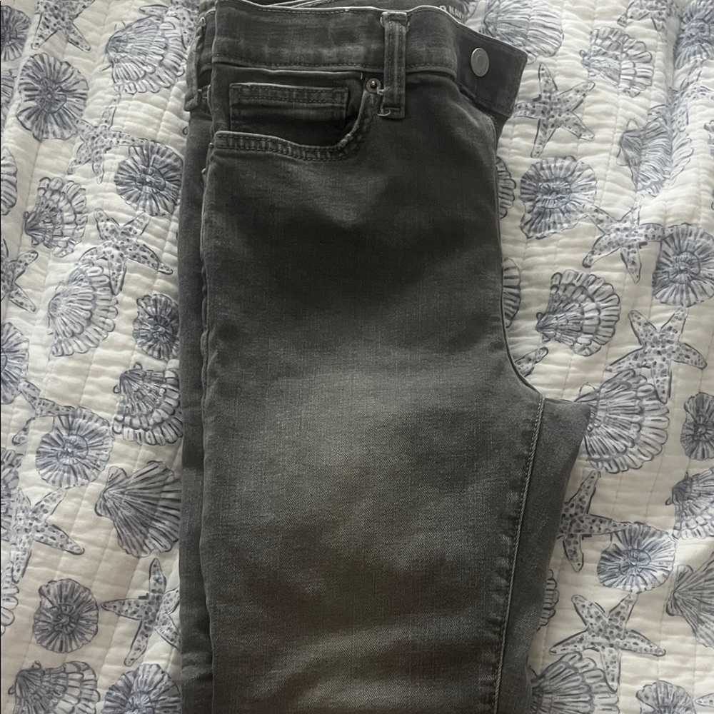 Old Navy Gray Jeans Classic Denim Style